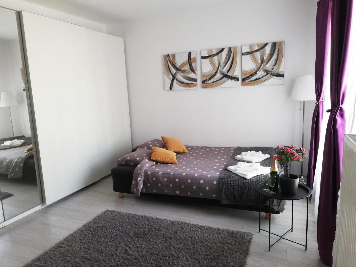 Marlen'S Apartment Бухарест Экстерьер фото